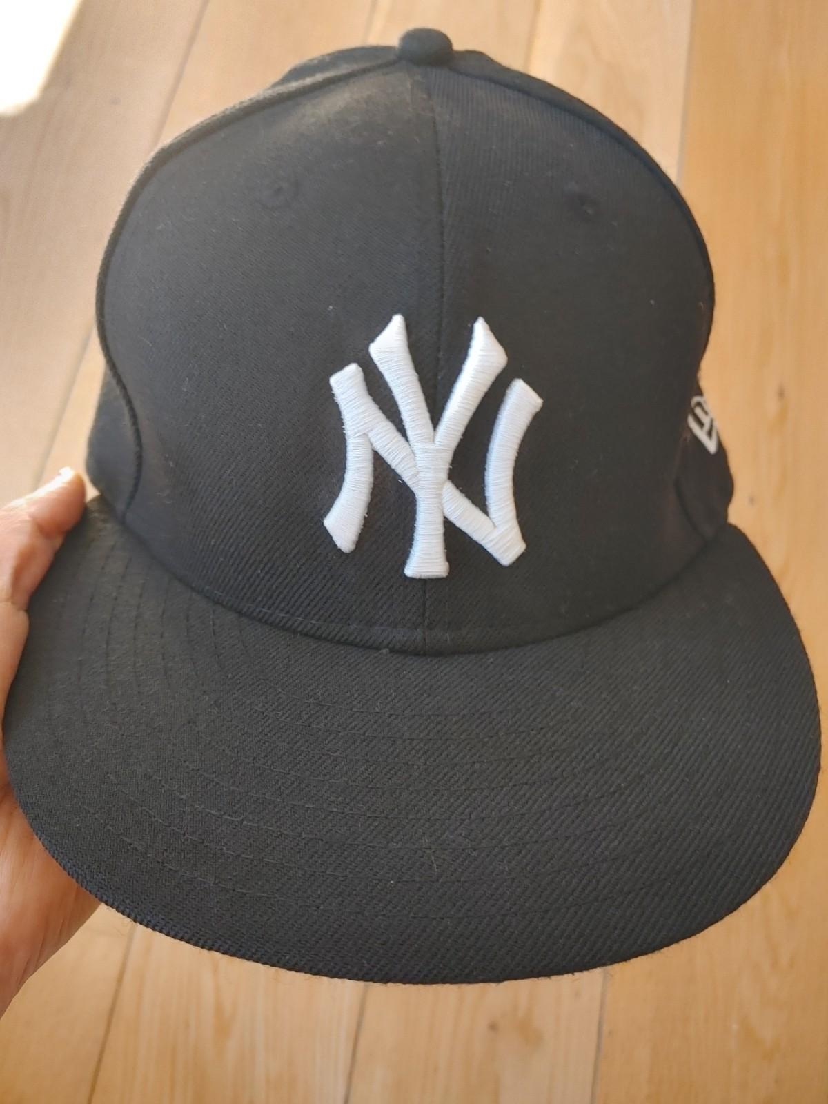 New York Yankees New Era Authentic MLB 59FIFTY Fitted Cap Black Size 56.8cm